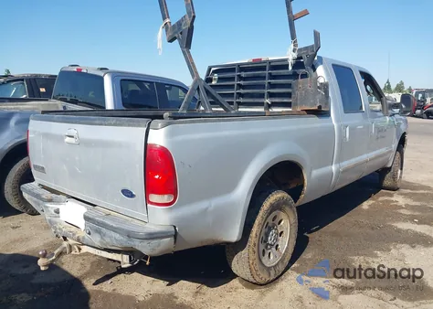 2005 Ford F250 Super Duty z USA, uszkodzony, nr VIN 1FTSW21Y25EC43035